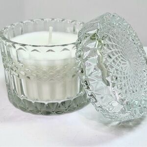 Leoben Co. Amber Saffron Candle